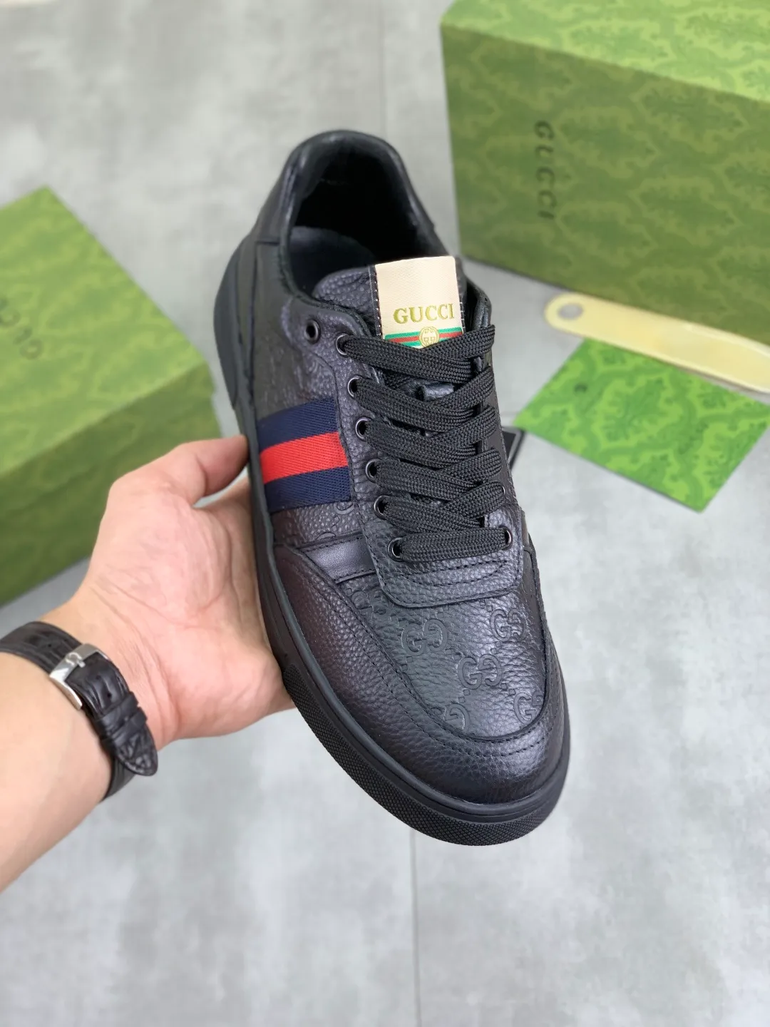 Men's shoes 💰P420 💰[New style]🆘 The latest model from Gucci GUCCI official website🎁Classic casual and fashionable men's shoes👟Best model💥The style is simple and elegant, exclusive for trendy men. Unique official website latest brand elements👑Gucci original decoration, fashionable and generous, original soft calfskin fabric➕Comfortable soft first-layer pigskin lining ✅The official website specifies the wear-resistant casual outsole, the classic model is taken in kind🎬Color: 4️⃣colors available😍Number: 38-44